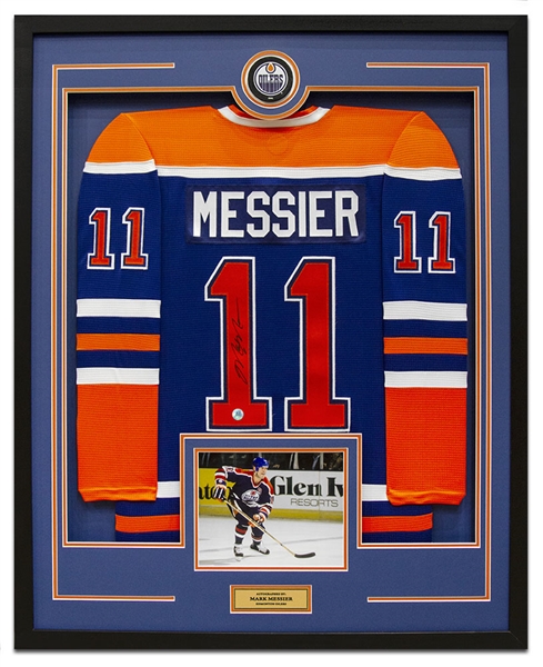 Mark Messier Edmonton Oilers Signed CCM Mass 35x43 Framed Hockey Jersey